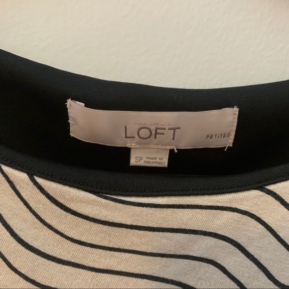 LOFT DRESS - Picture 3 of 4